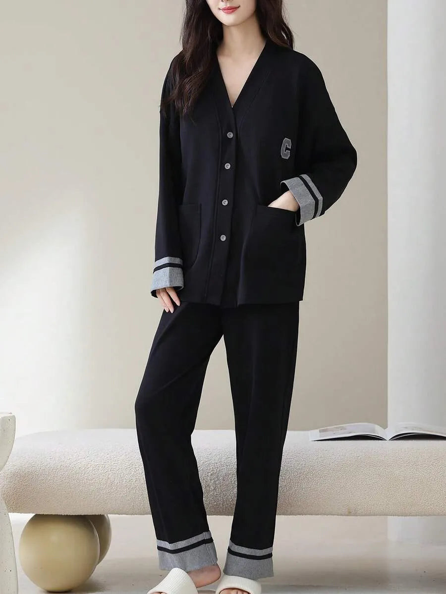 SHEIN طقم بيجامة قطعتين بكارديجان بياقة وأكمام طويلة وبنطال طويل ونقشة حروف بلون أسود