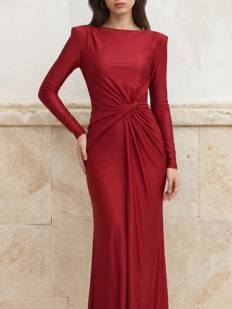 SHEIN فستان ماكسي محبوك بياقة دائرية وخصر مرتفع وثنيات بلون أحمر