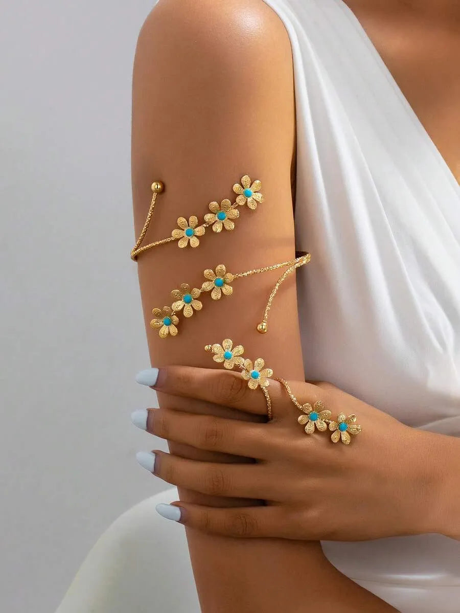 SHEIN طقم أساور وخواتم نسائي بتصميم هندسي وزهري بلون ذهبي