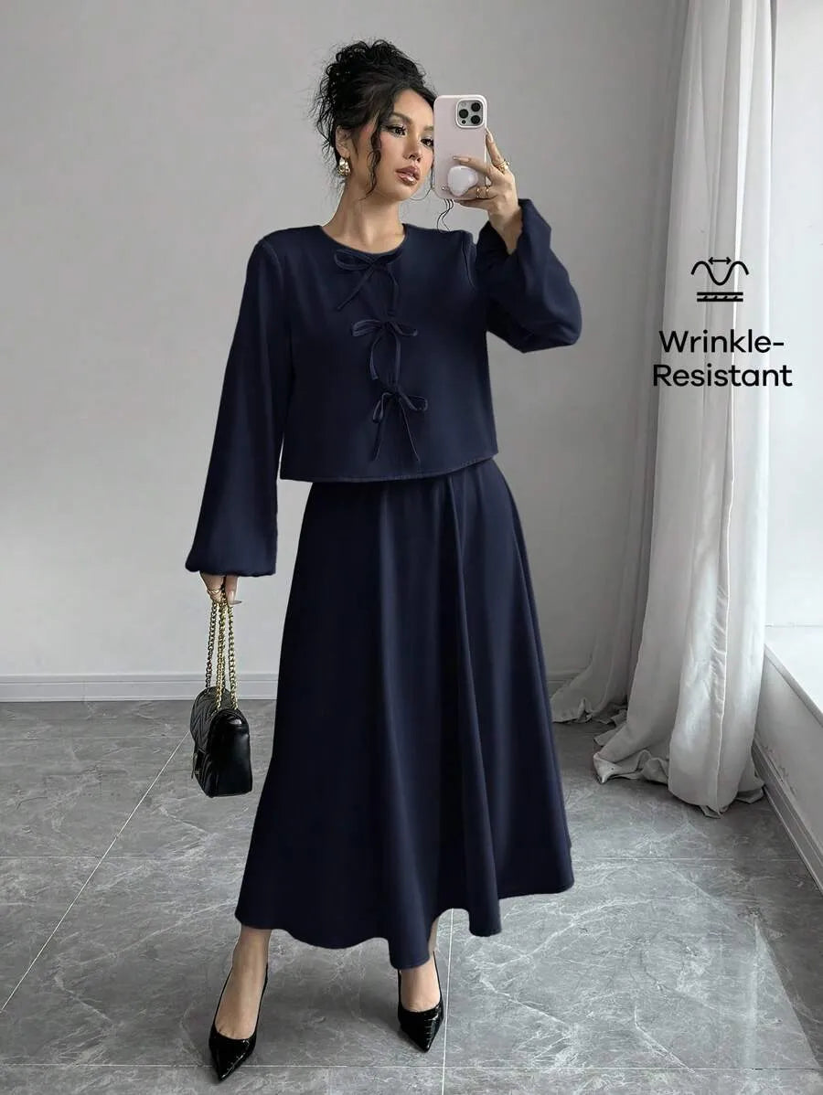SHEIN Siren Gaze طقم نسائي قطعتين بلوزة بأكمام فانوس وتنورة طويلة بفيونكة بلون أزرق بحري