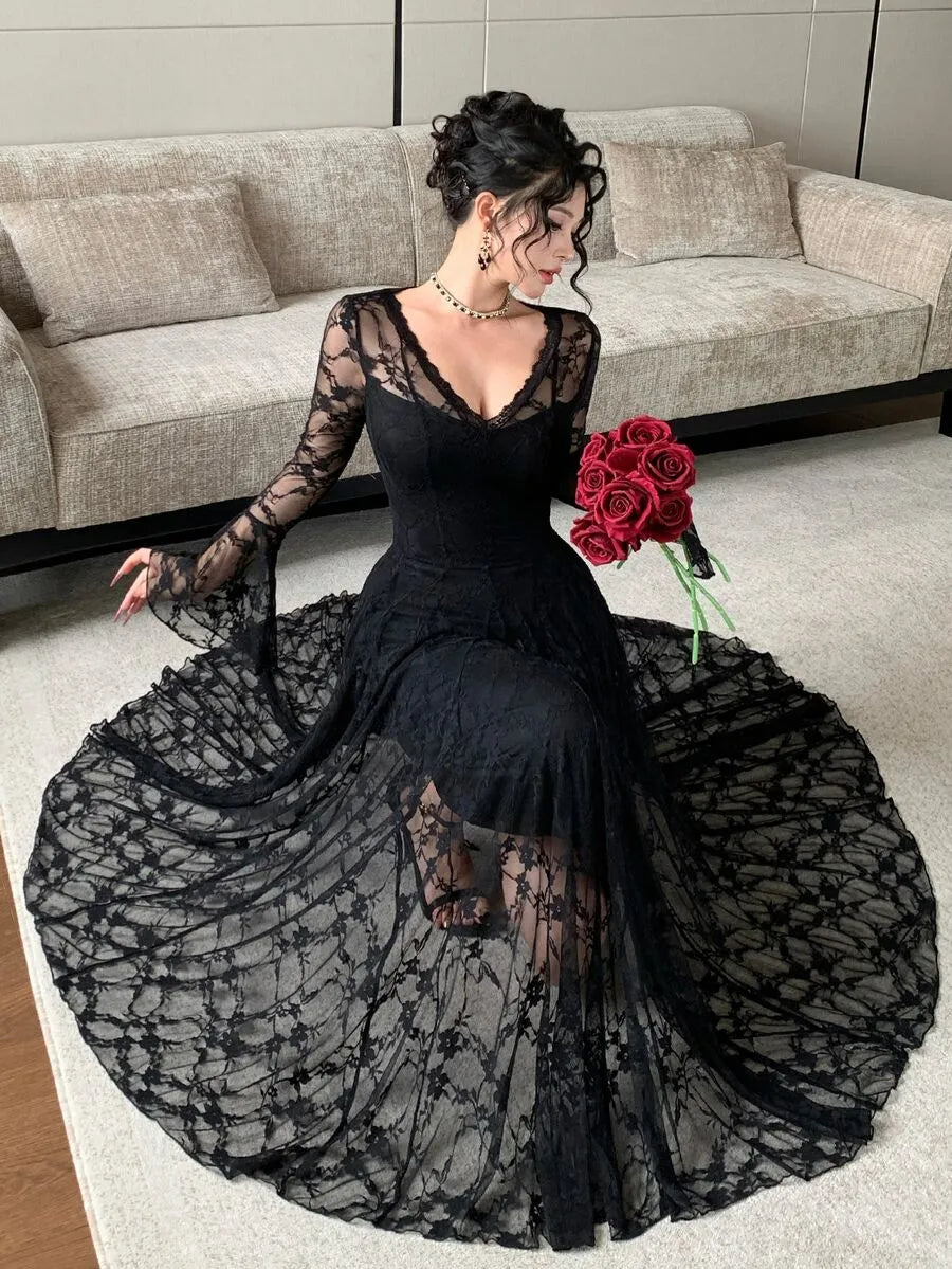 SHEIN Modelyn فستان ميدي بياقة وأكمام طويلة واسعة وتفاصيل دانتيل بلون أسود