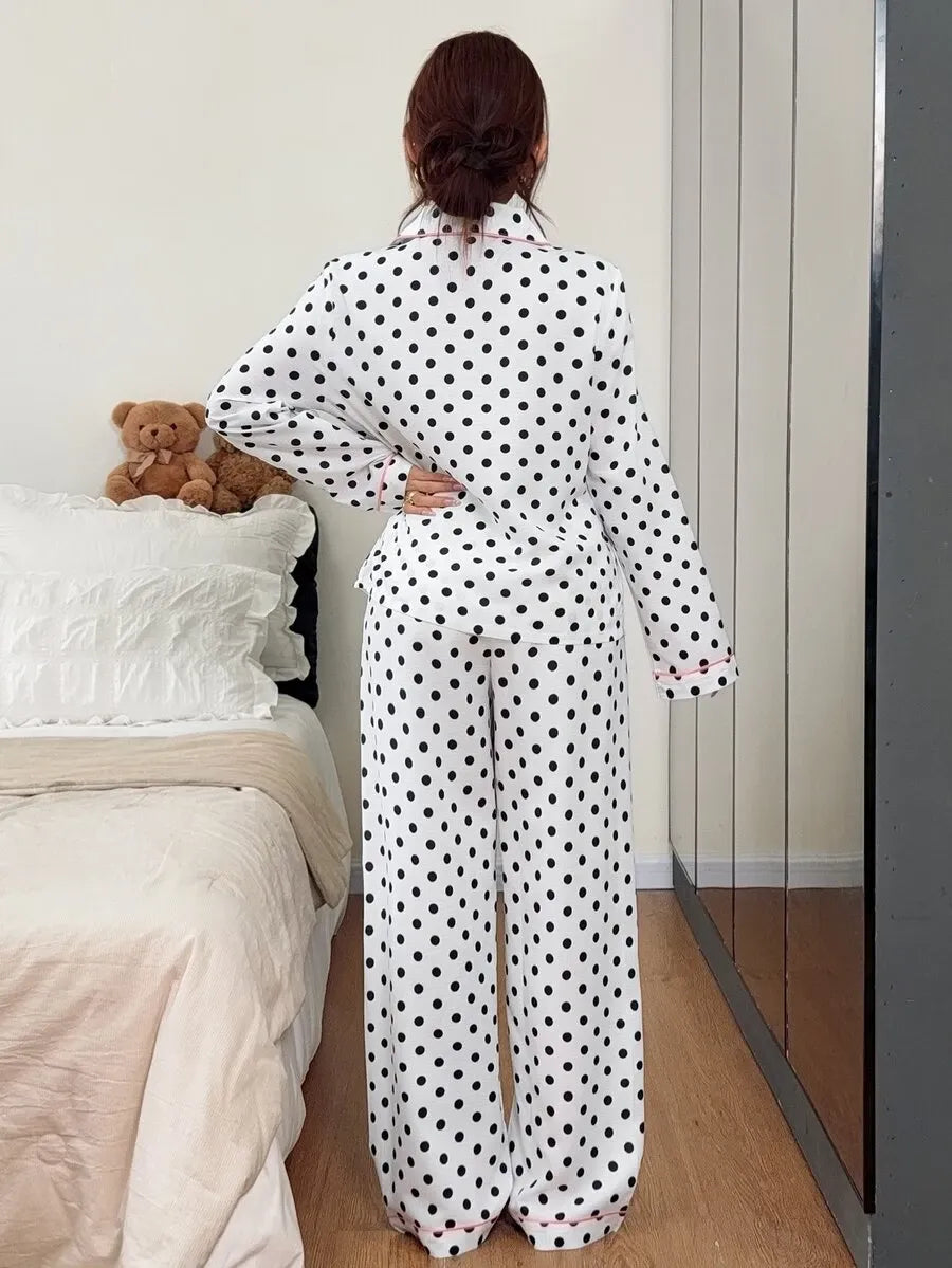 SHEIN Napfluff طقم بيجامة قطعتين بياقة وأزرار بلون أبيض وأسود