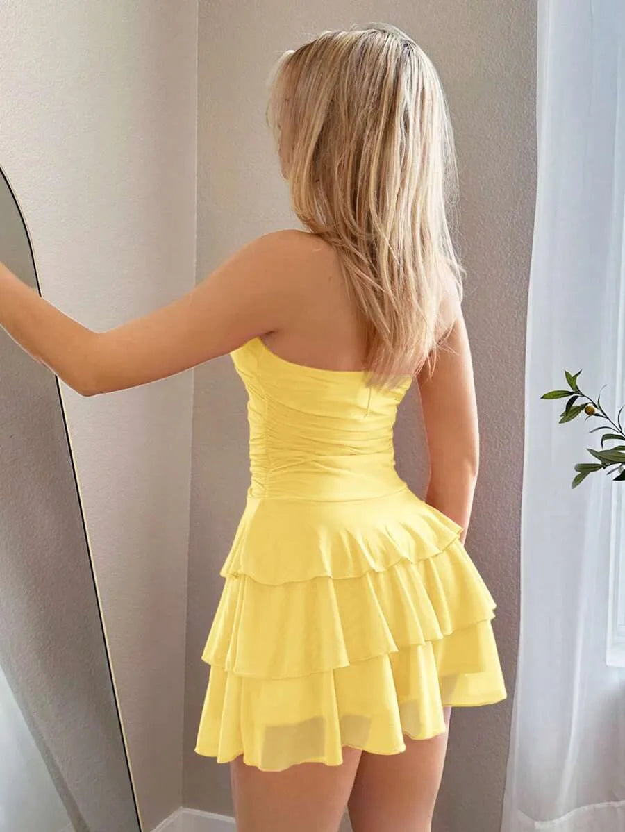 SHEIN Sweetina فستان أصفر خردلي ميني ضيق برقبة هالتر وبظهر مكشوف وطبعة زهور