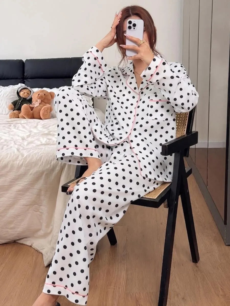 SHEIN Napfluff طقم بيجامة قطعتين بياقة وأزرار بلون أبيض وأسود