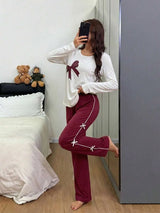 SHEIN Dream Adore طقم بيجامة قطعتين ببلوزة فضفاضة بياقة دائرية وأكمام طويلة ونقشة فيونكات وبنطال طويل بلون عنابي