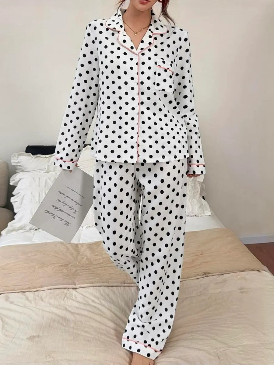 SHEIN Napfluff طقم بيجامة قطعتين بياقة وأزرار بلون أبيض وأسود