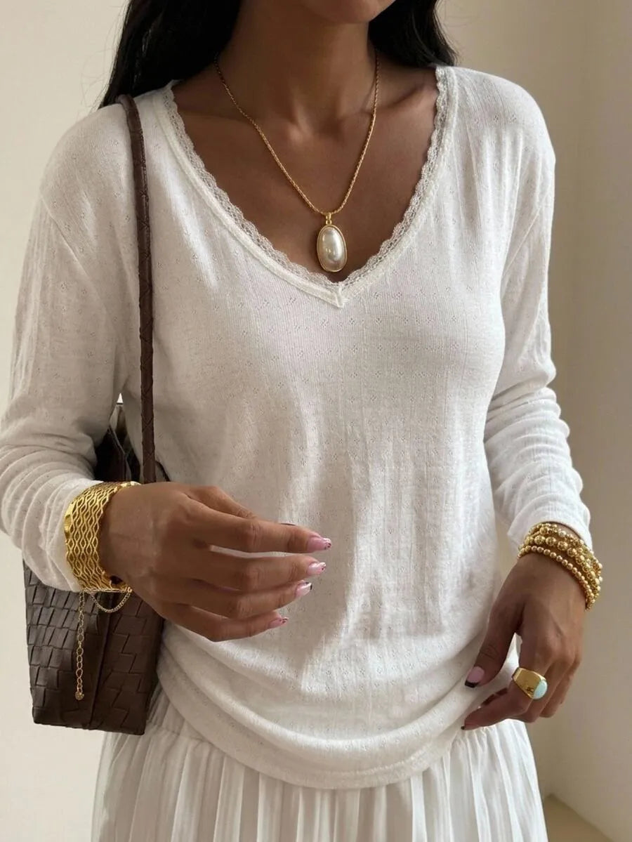 SHEIN Livesso تي شيرت نسائي ضيق بياقة وتفاصيل دانتيل بلون أبيض