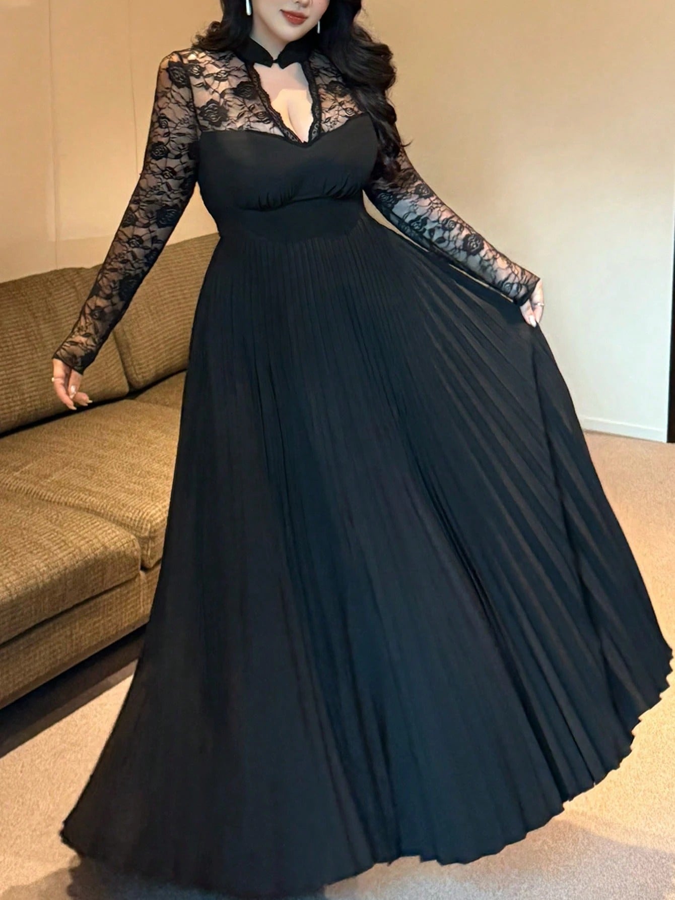 SHEIN Vibekara فستان ماكسي A لاين بأكمام طويلة وتطريز زهري مقاسات كبيرة