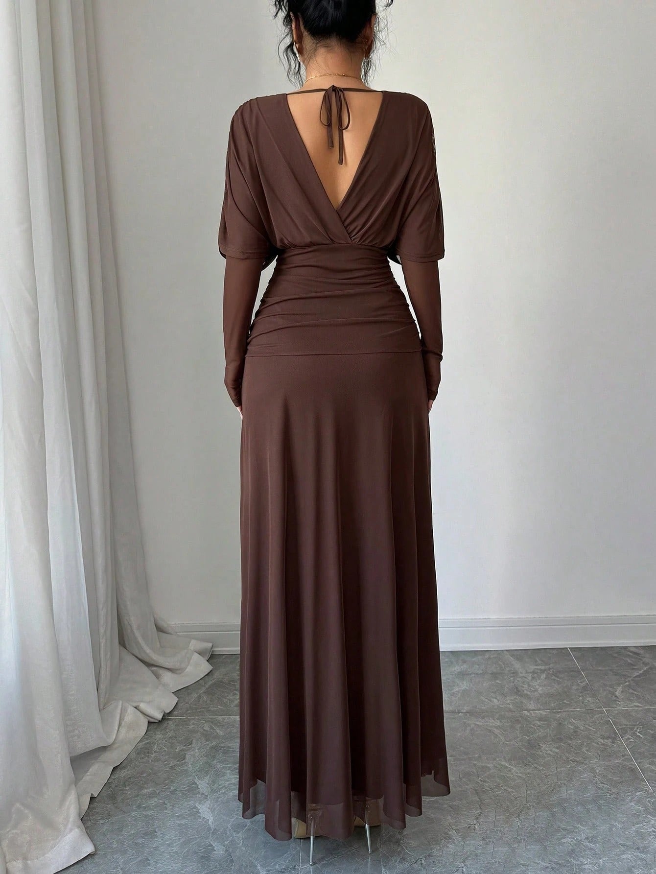 SHEIN Elenzga فستان ماكسي بأكمام طويلة بخصر مجمع بلون بني
