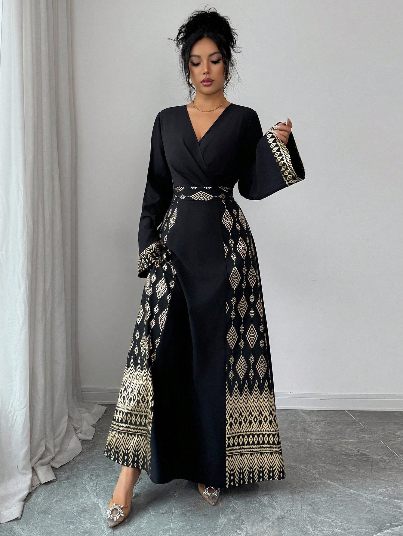 SHEIN Rafferiza فستان ماكسي شيفون بياقة مربعة وأكمام طويلة