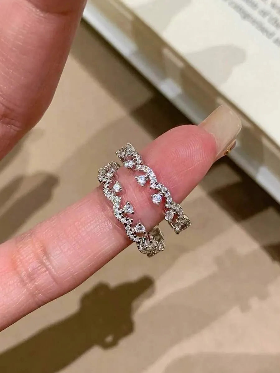 SHEIN مجموعة خواتم نحاسية من قطعتين مرصعة بالزركونيا المكعبة والدانتيل للنساء