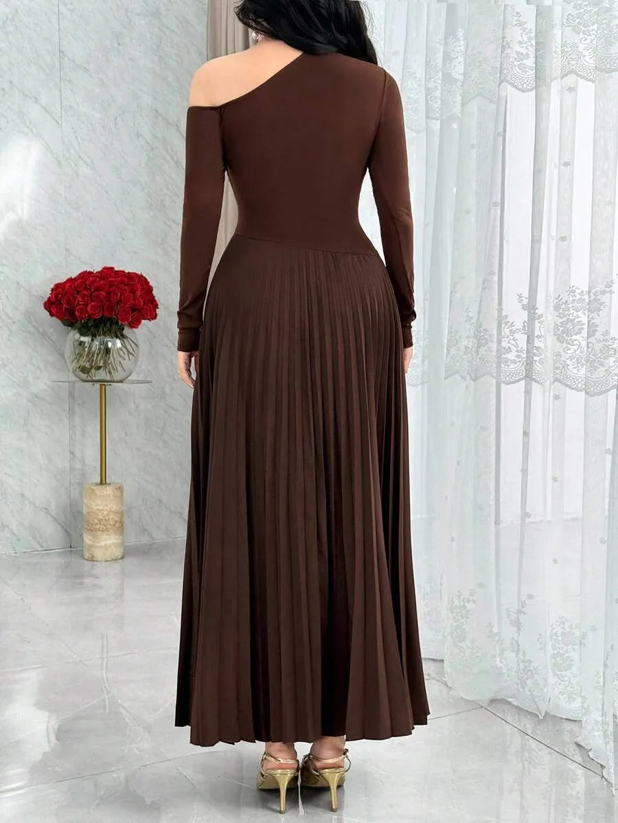 SHEIN Feyla فستان طويل الأكمام بكتف مائل ومطوي بتصميم ذيل السمكة