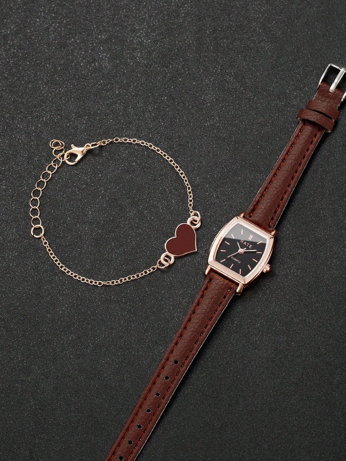 SHEIN طقم ساعتين نسائية بسوار جلد برميلي وقرص بسيط وسوار قلب