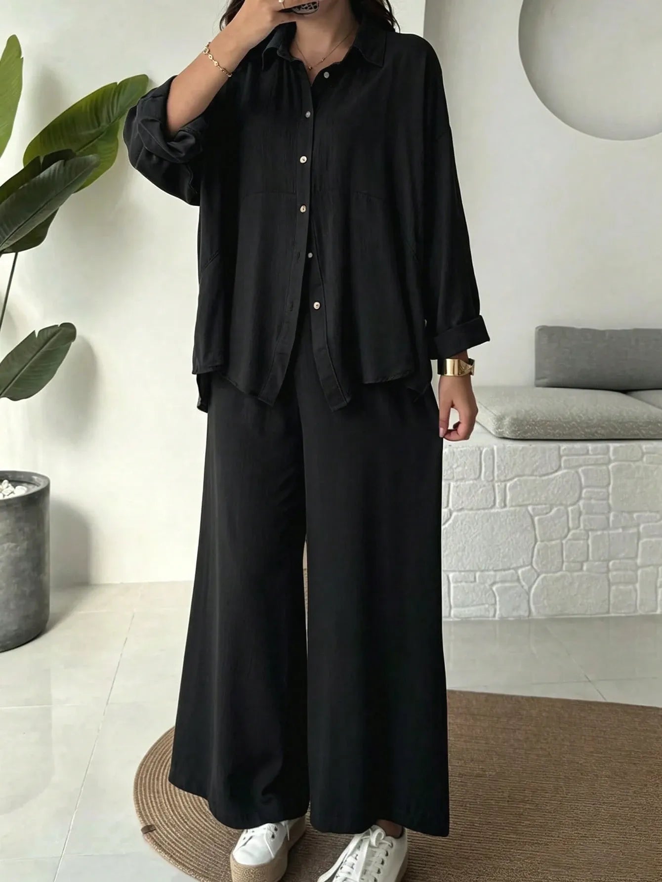 SHEIN طقم نسائي كاجوال أنيق من قطعتين (قميص بأزرار وأكمام طويلة + بنطلون واسع الساق)