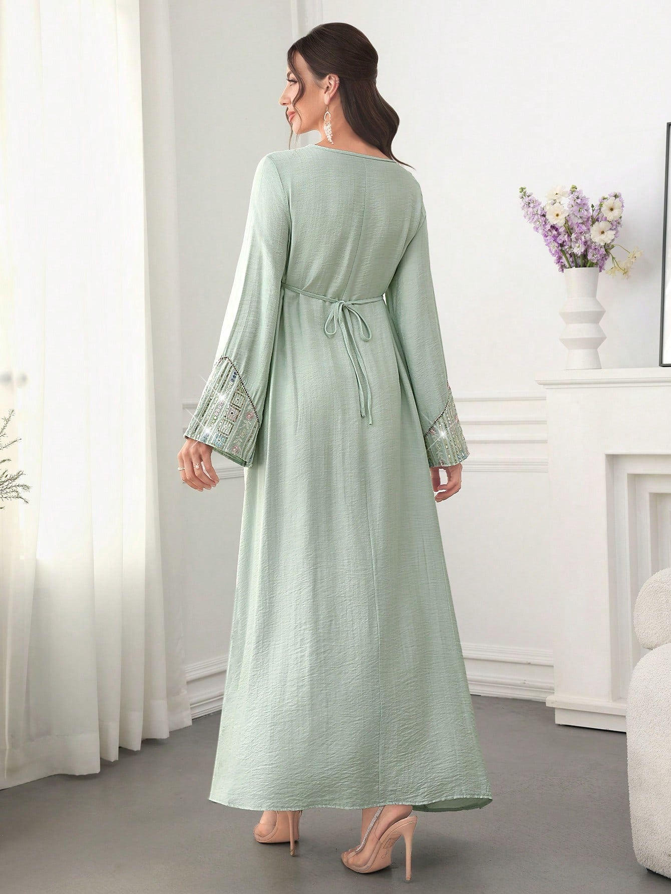 SHEIN Al Najma فستان عربي طويل بأكمام واسعة وياقة دائرية
