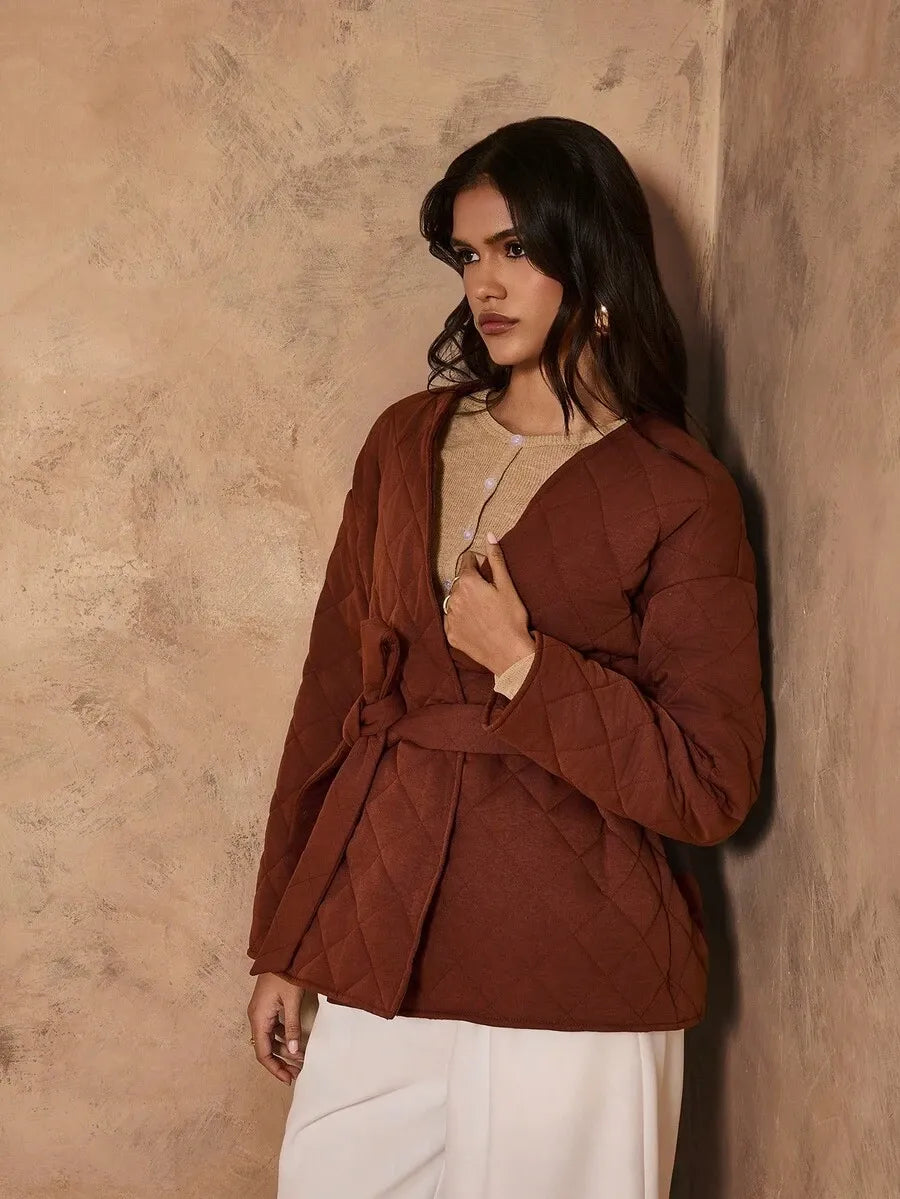 SHEIN Chiquease معطف مبطن بياقة وحزام خصر ونقشة معينات بلون بني