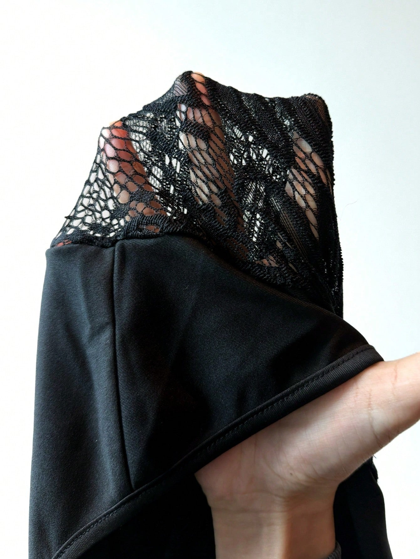 SHEIN Vibekara فستان مرايد دانتيل شفاف بأربطة للكتف مقاسات كبيرة