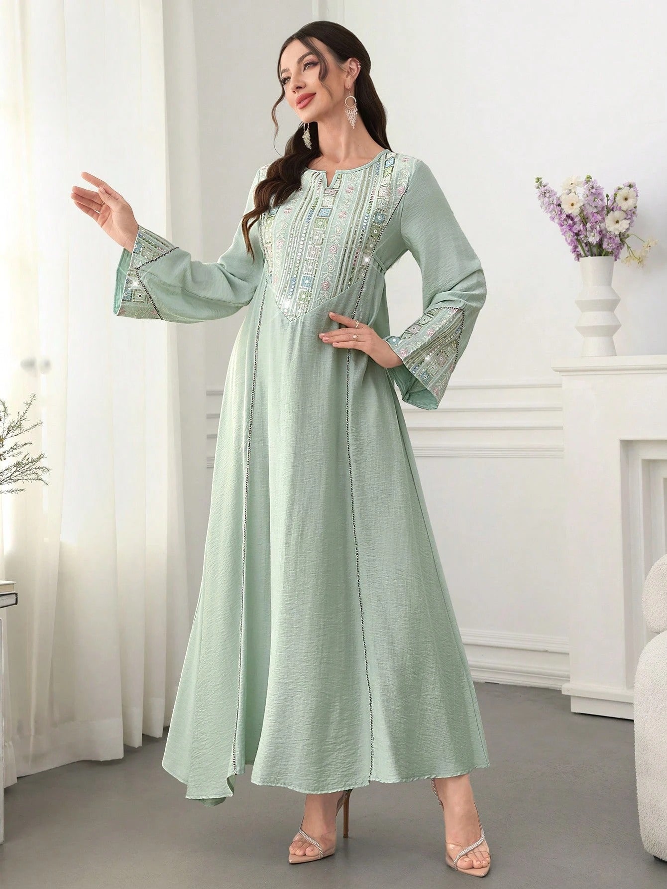 SHEIN Al Najma فستان عربي طويل بأكمام واسعة وياقة دائرية