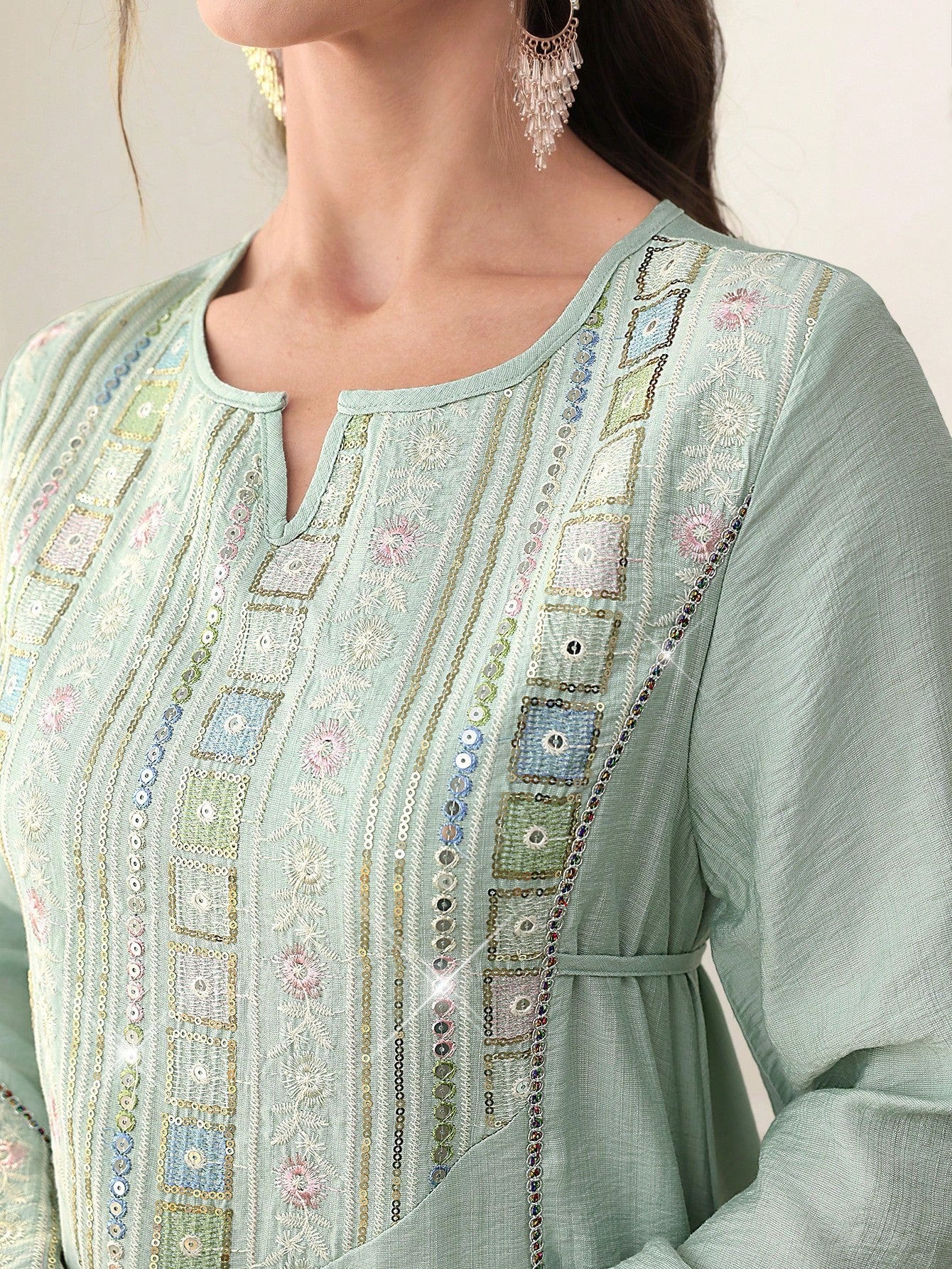 SHEIN Al Najma فستان عربي طويل بأكمام واسعة وياقة دائرية