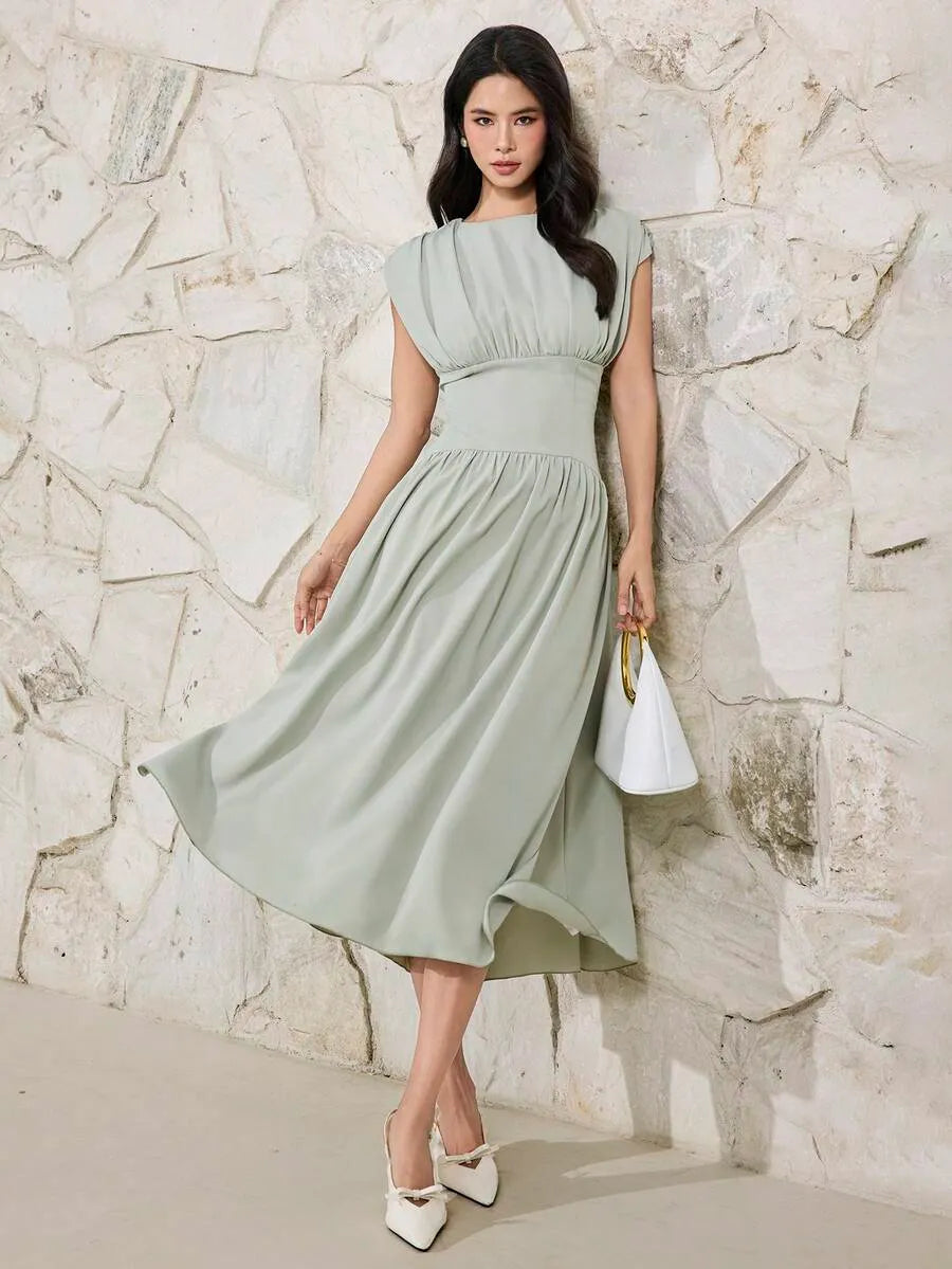 SHEIN Heiryn فستان أنيق بتجعيد وتحديد خصر