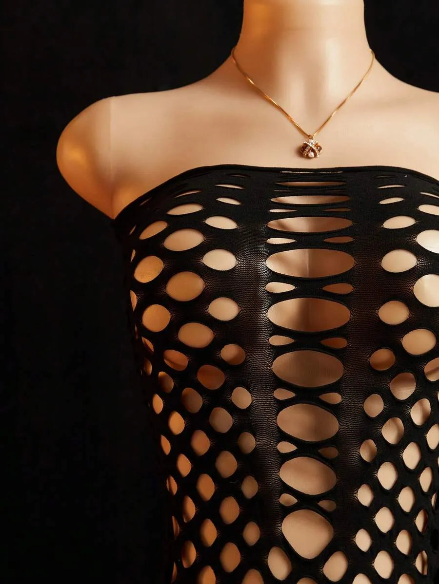 SHEIN ChaseTheNight قميص نوم نسائي قصير مفرغ وشفاف بدون حمالات بلون أسود