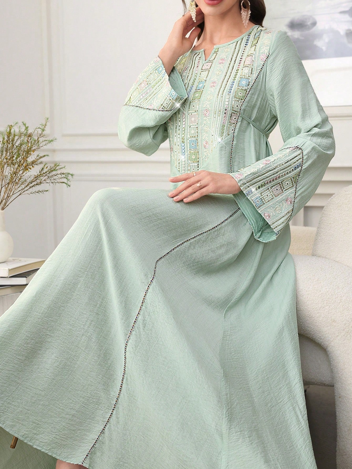 SHEIN Al Najma فستان عربي طويل بأكمام واسعة وياقة دائرية