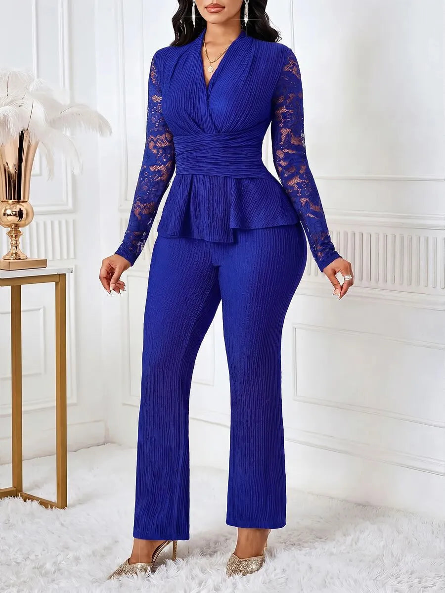 SHEIN Lady طقم نسائي قطعتين بلوزة وبنطال بتفاصيل دانتيل بلون أزرق غامق