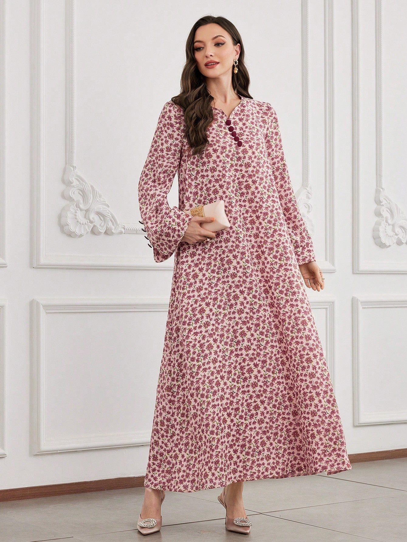 SHEIN Al Najma فستان بطبعات زهور وأكمام جرس وياقة مخدودة