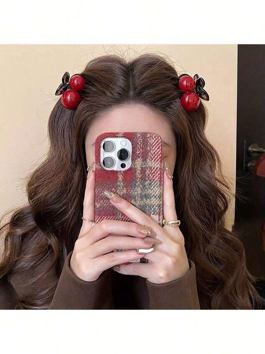 SHEIN مشابك شعر بشكل كرز لون أحمر