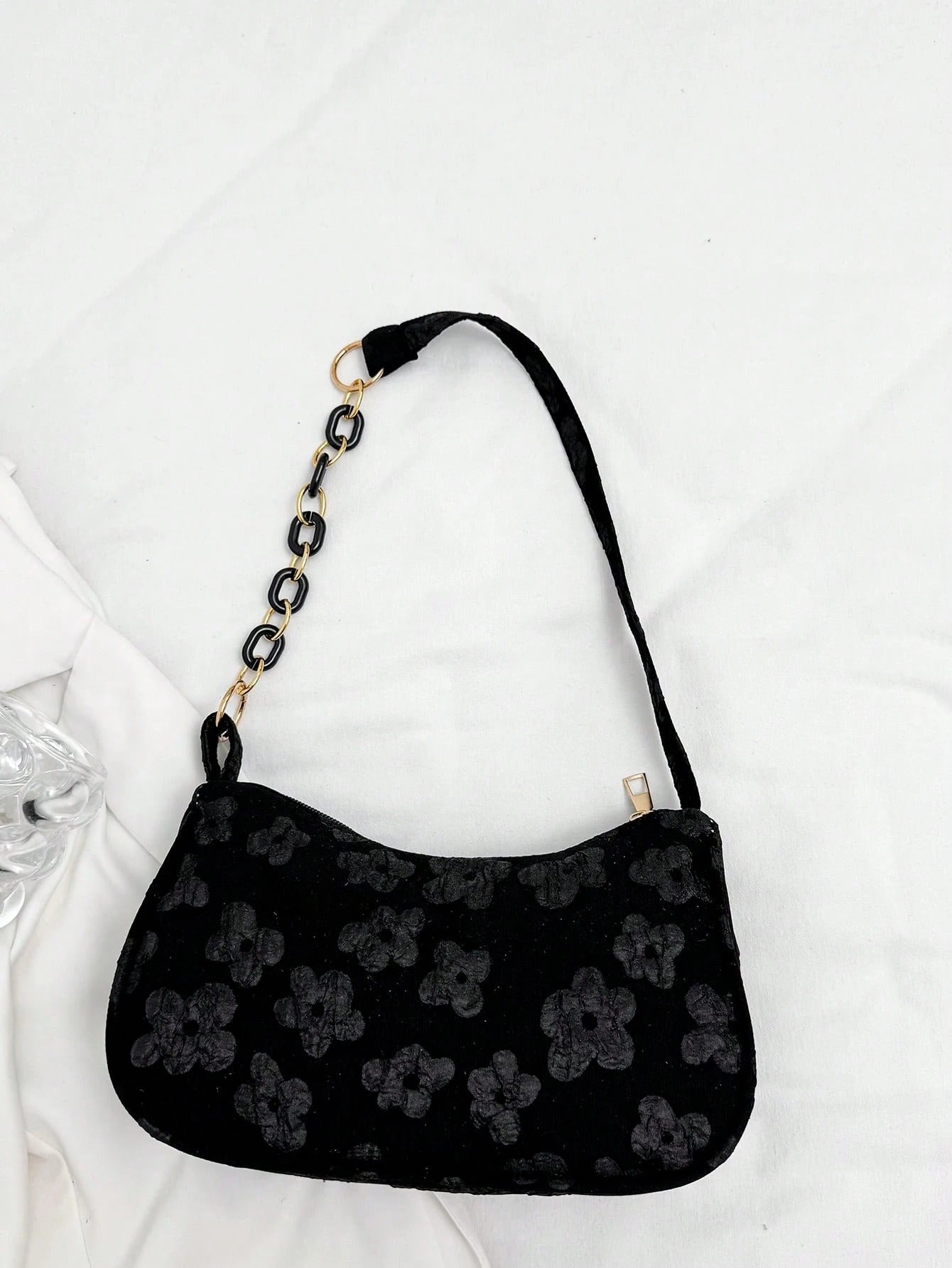 SHEIN حقيبة كتف نسائية خفيفة الوزن بلون أسود