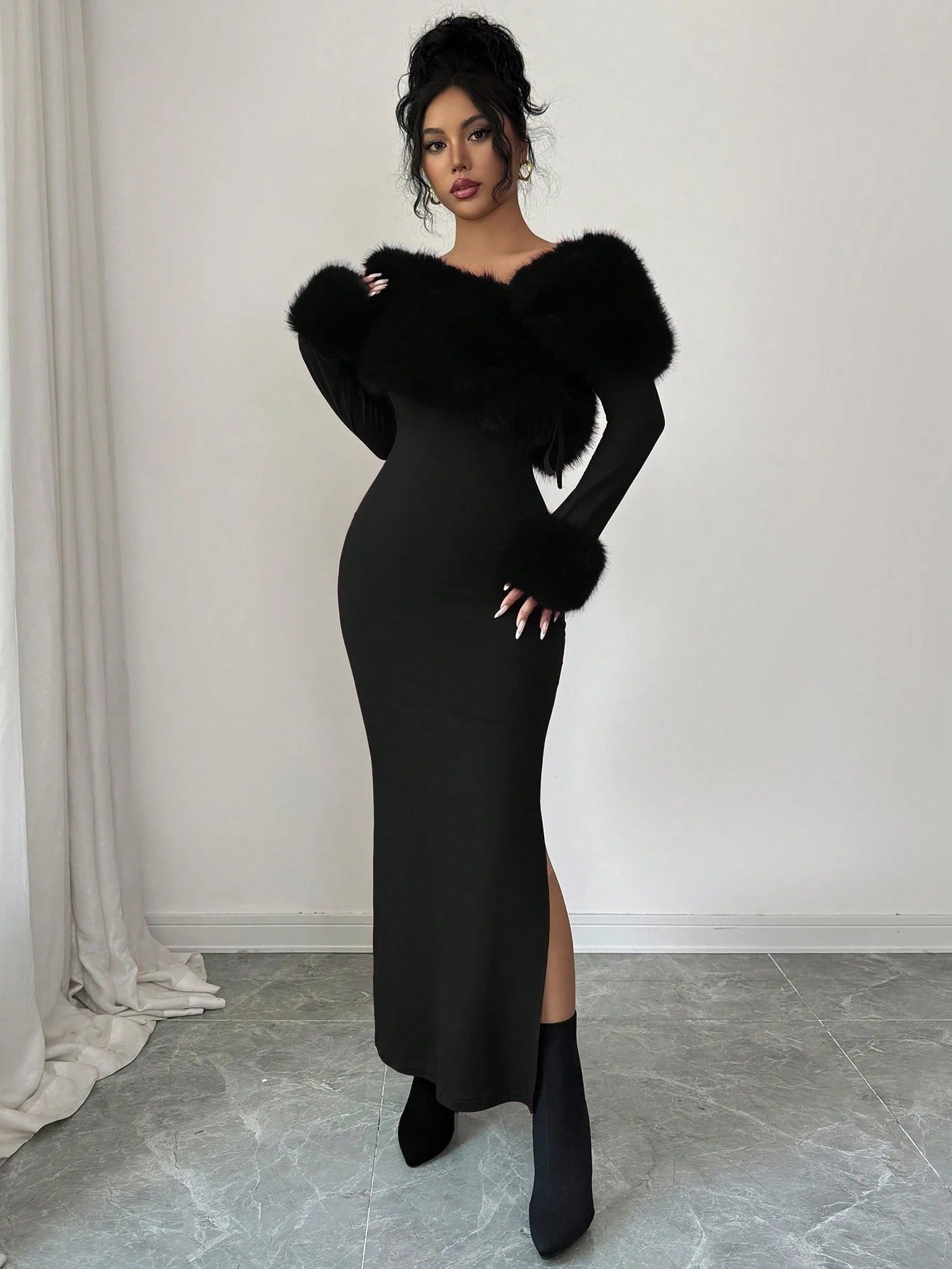 SHEIN Modelyn فستان أسود طويل شتوي بياقة فرو وكتف مكشوف