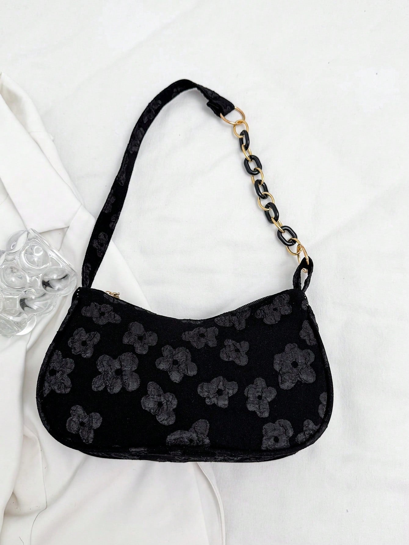 SHEIN حقيبة كتف نسائية خفيفة الوزن بلون أسود