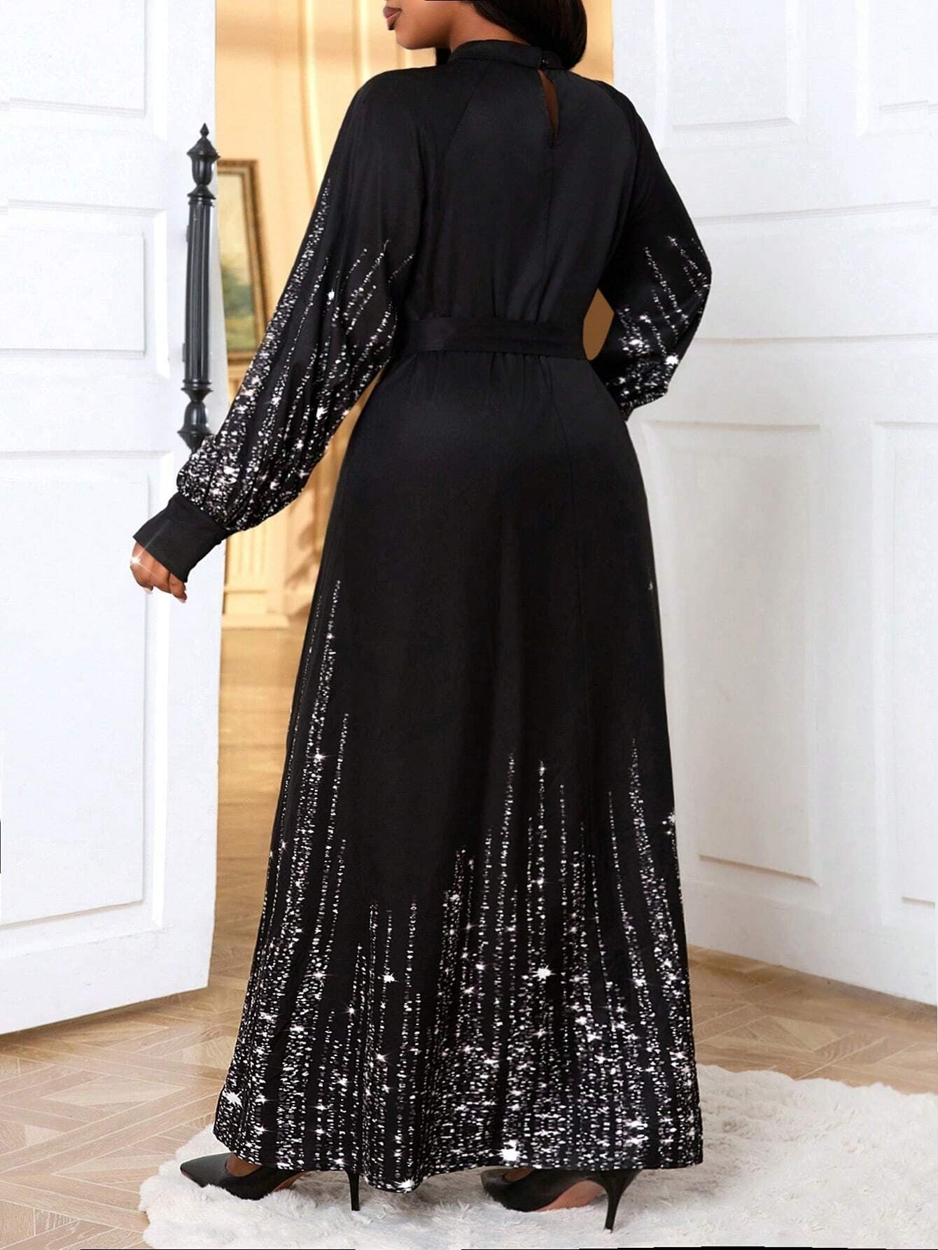 SHEIN CURVE+ فستان أنيق بأكمام طويلة وطبعة لامعة مقاسات كبيرة