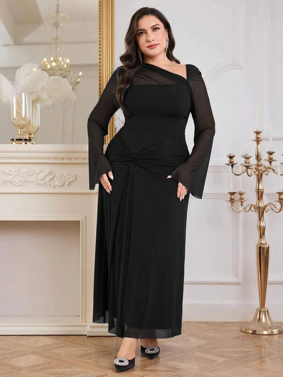 SHEIN Modelyn فستان نسائي من الشبك بياقة غير متماثلة بلون أسود