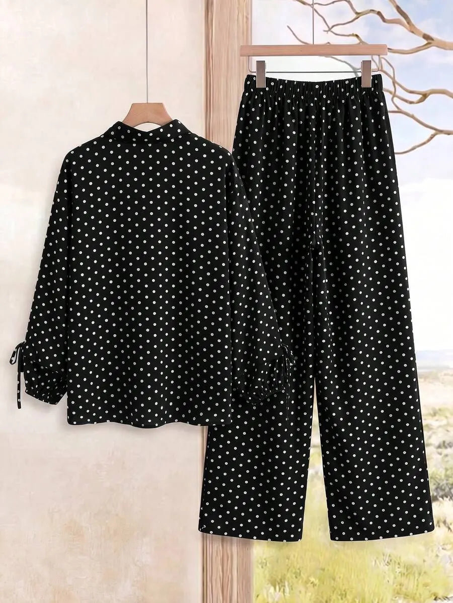 SHEIN Rusticease طقم نسائي قطعتين بلوزة بياقة كشكش وبنطال بلون الأسود والأبيض