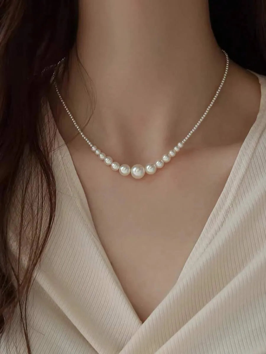 SHEIN قلادة نسائية لؤلؤية دائرية بتدرج الألوان بتصميم فرنسي متعدد الألوان