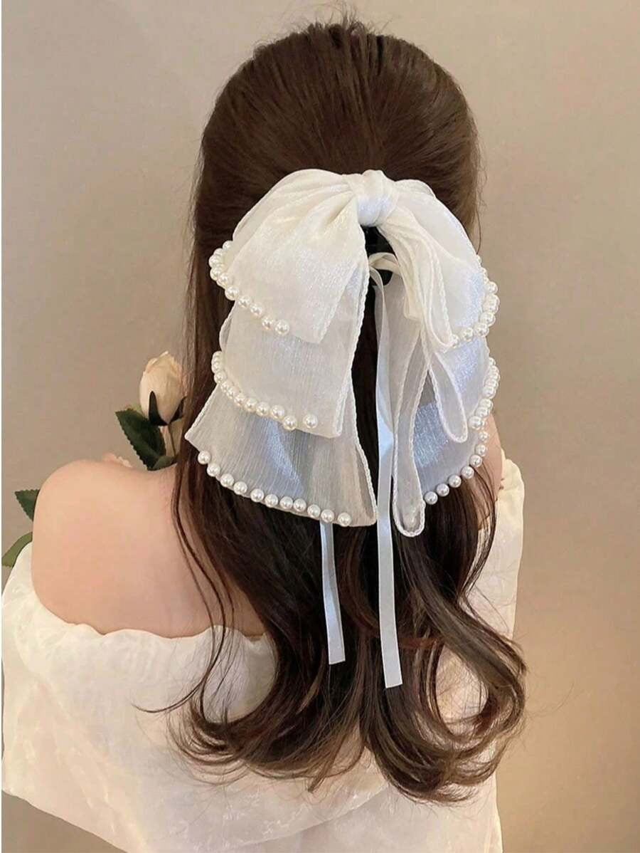 SHEIN مشبك شعر أنثوي وناعم بشكل فراشة مزين بشرائط خفيفة ولمسة لؤلؤ