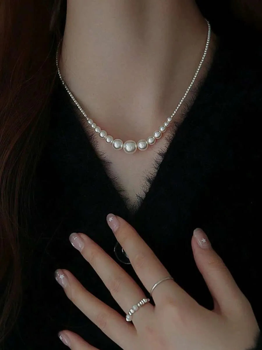 SHEIN قلادة نسائية لؤلؤية دائرية بتدرج الألوان بتصميم فرنسي متعدد الألوان