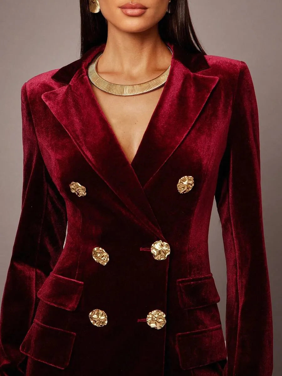 SHEIN Silquee فستان بليزر مخملي مزدوج الصدر بياقة كلاسيكية وأزرار أمامية بلون عنابي