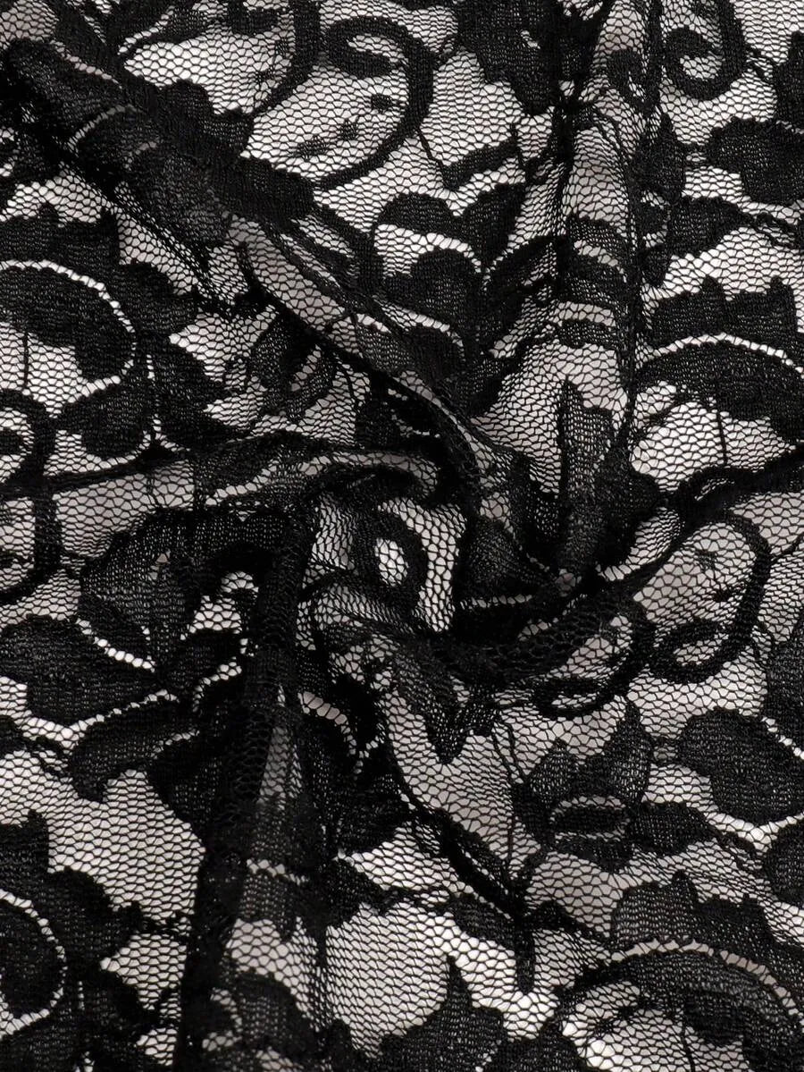 SHEIN Yukiwi كارديجان قصير دانتيل أسود