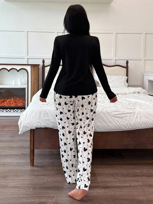 SHEIN Dream Adore طقم بيجامة قطعتين بأكمام طويلة وطبعة قلوب بلون أسود