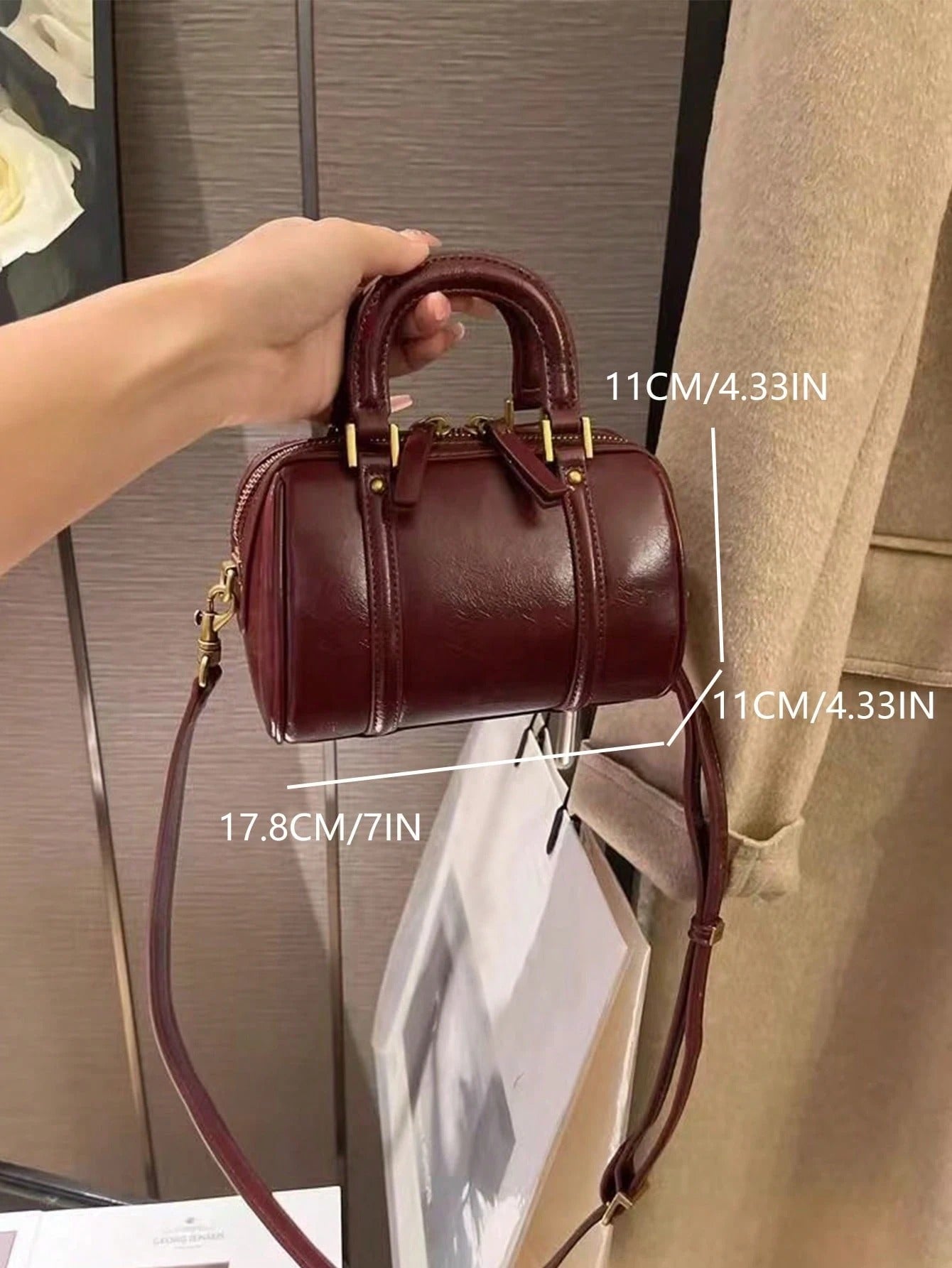 SHEIN حقيبة يد وسادة جلدية بطراز قديم نسائية متعددة الاستخدامات لون أحمر