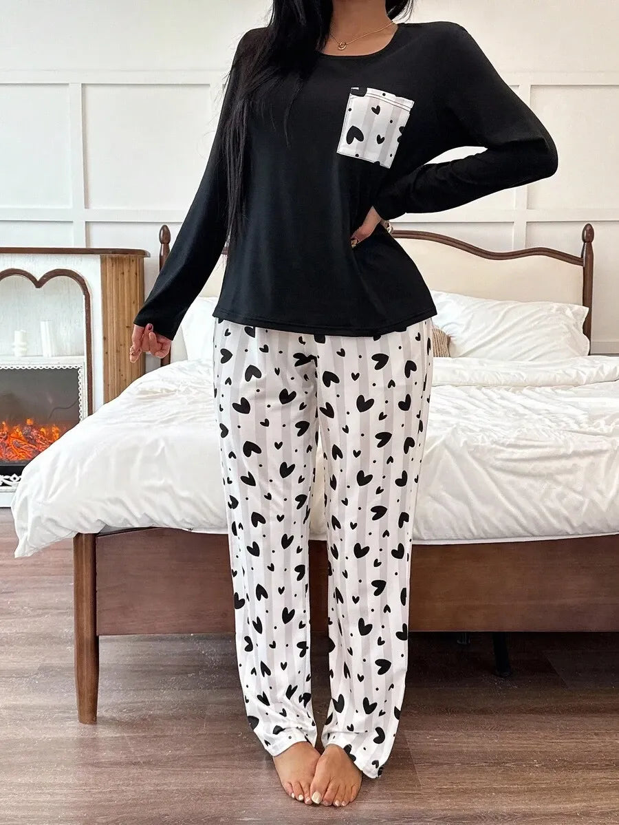SHEIN Dream Adore طقم بيجامة قطعتين بأكمام طويلة وطبعة قلوب بلون أسود