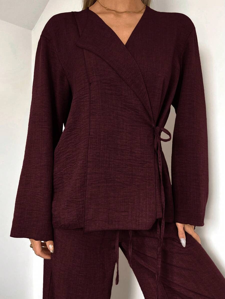 SHEIN Siren Gaze طقم عنابي أنيق من قطعين بلوزة بربطة خلفية وبنطلون واسع