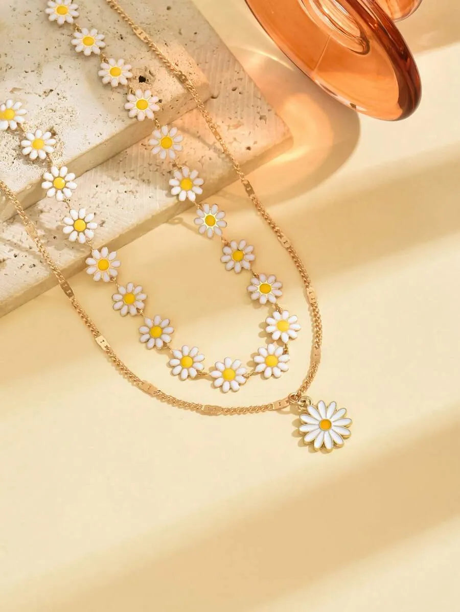 SHEIN مجموعة 2 قطعة قلادات نسائية بتصميم زهرة البابونج بلون أبيض