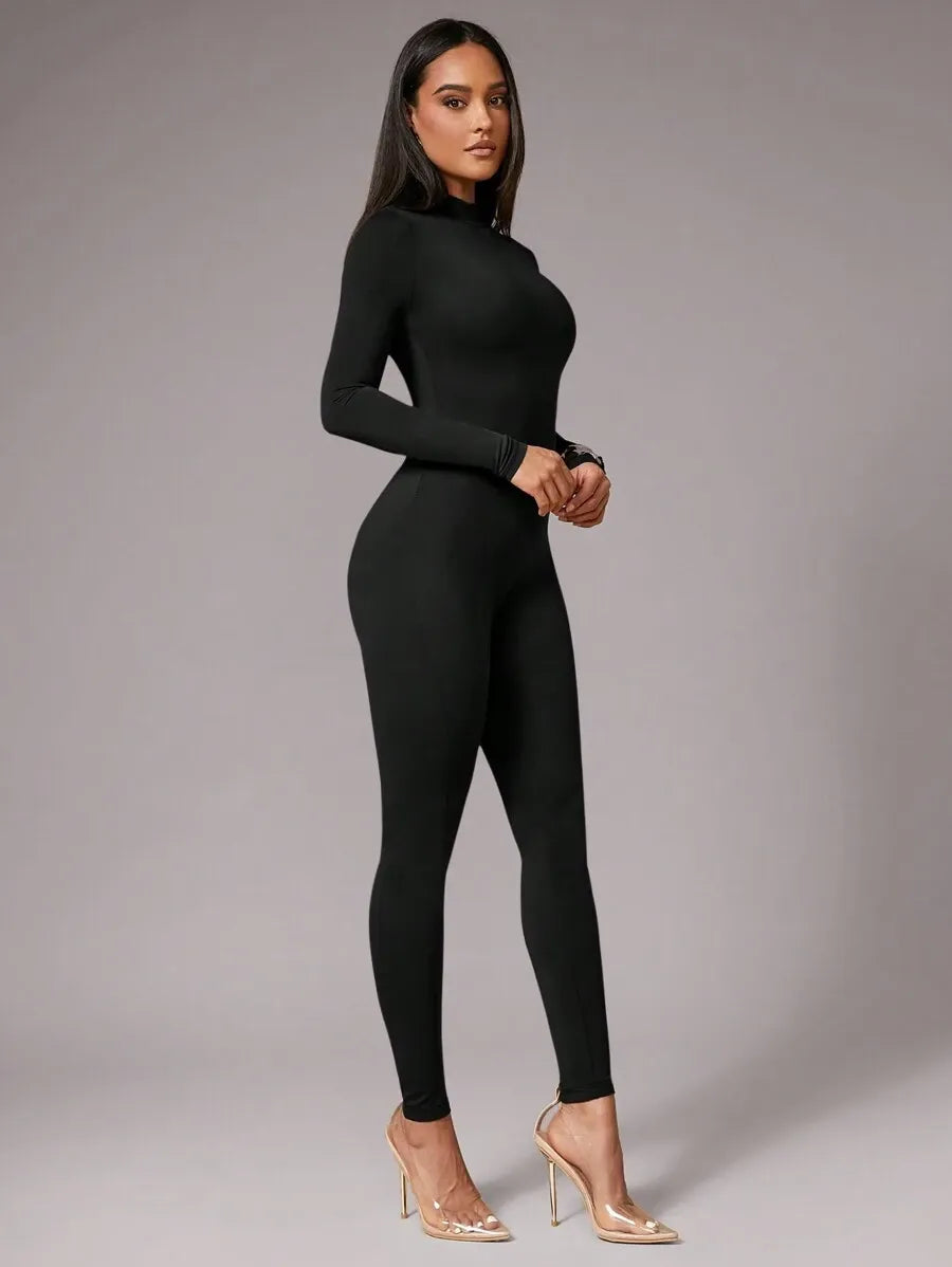 SHEIN Silquee جمبسوت نسائي محبوك بياقة مربعة وأكمام طويلة بلون الأسود