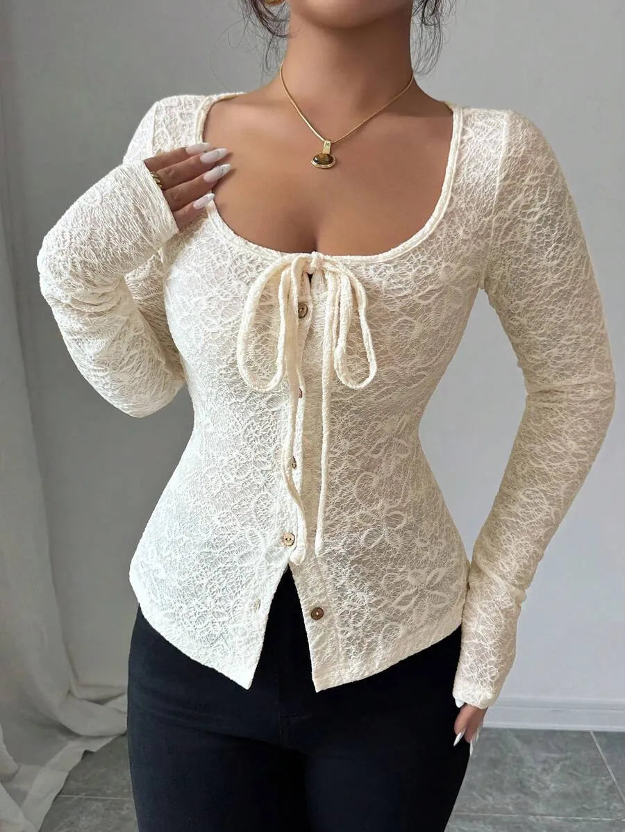 SHEIN Unity تي شيرت نسائي ضيق بأزرار أمامية ونقشة زهور بلون أبيض