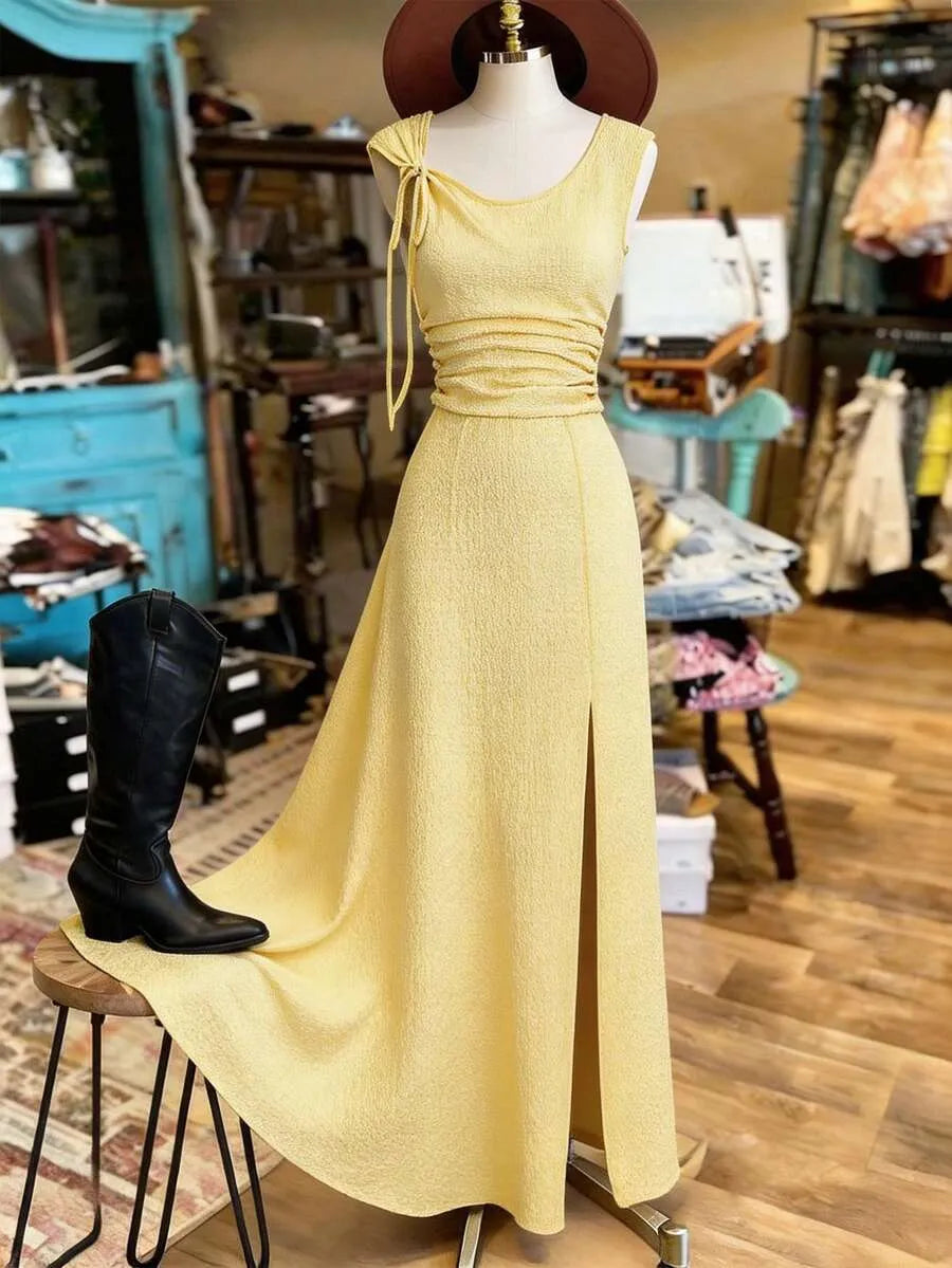 SHEIN LUNE فستان أصفر ماكسي بكتف غير متماثل وكشكشة وفتحة جانبية