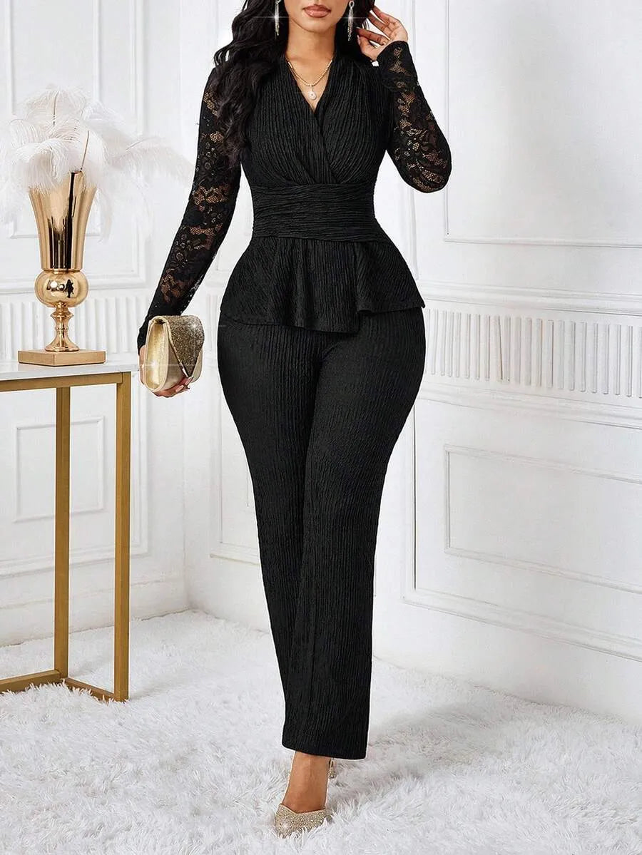 SHEIN Lady طقم نسائي قطعتين بلوزة بياقة ودانتيل وبنطال واسع بلون الأسود