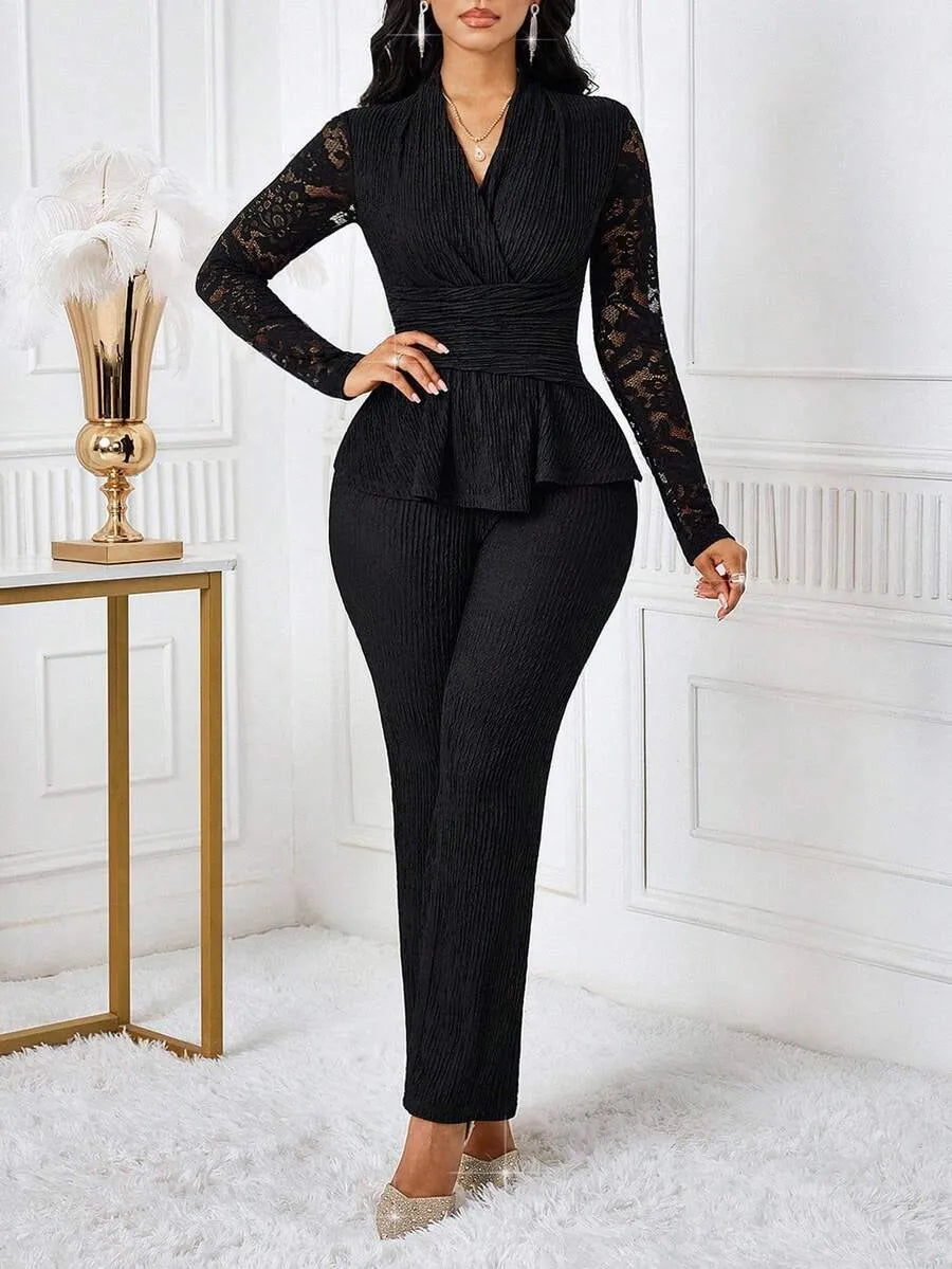 SHEIN Lady طقم نسائي قطعتين بلوزة بياقة ودانتيل وبنطال واسع بلون الأسود